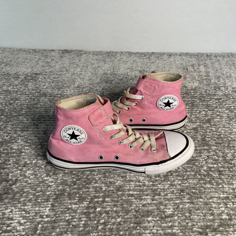 CONVERSE CHUCK TAYLOR ALL STAR - Girls PINK !! Size 3Y